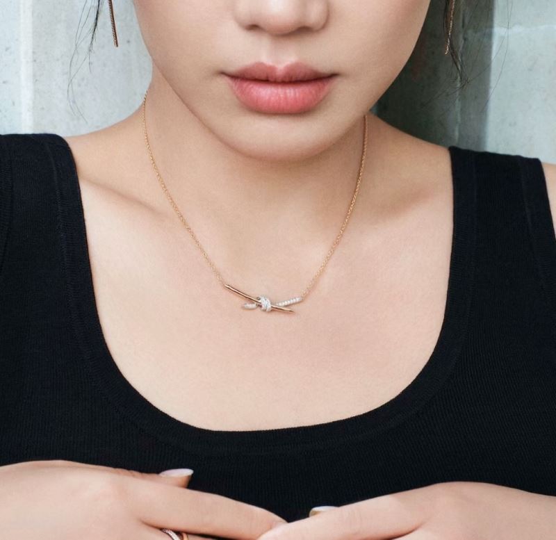 T*f*ny necklaces
